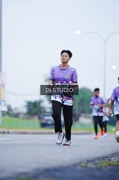 Runner Photo 2557335
