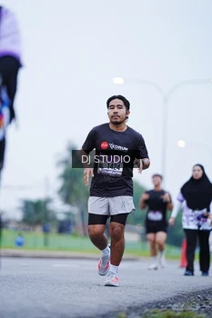 Runner Photo 2558136