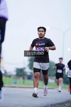 Runner Photo 2558173