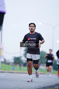 Runner Photo 2558190