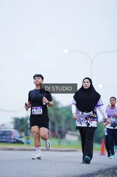 Runner Photo 2558260