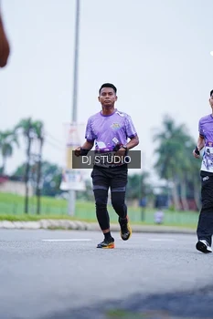 Runner Photo 2558573