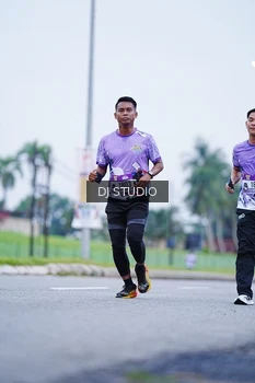 Runner Photo 2558584