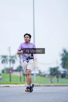Runner Photo 2558953