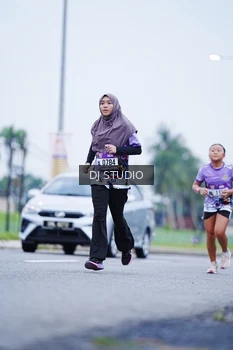 Runner Photo 2559100