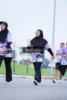 Runner Photo 2562423