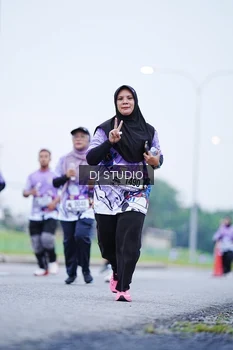 Runner Photo 2562798