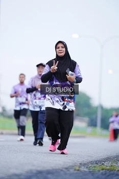 Runner Photo 2562816