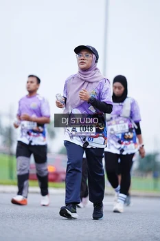 Runner Photo 2562870