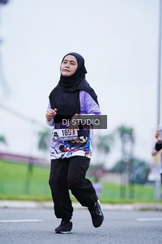 Runner Photo 2563713