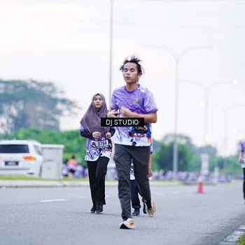Runner Photo 2567499