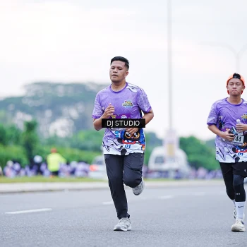 Runner Photo 2570051