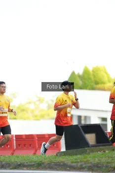 Runner Photo 2570461