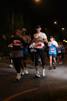 Runner Photo 2571612