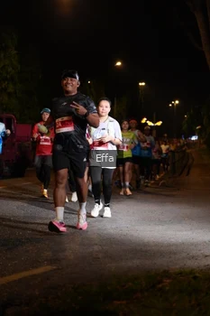 Runner Photo 2573060