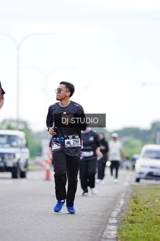 Runner Photo 2604893