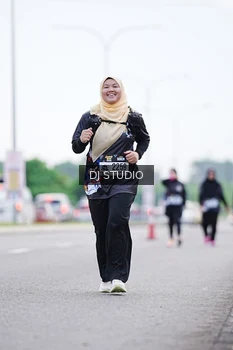 Runner Photo 2619443