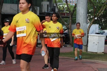 Runner Photo 2649310