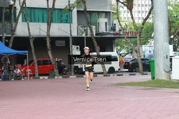 Runner Photo 2650001