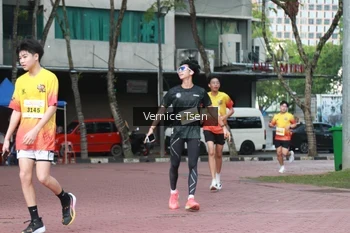 Runner Photo 2650034