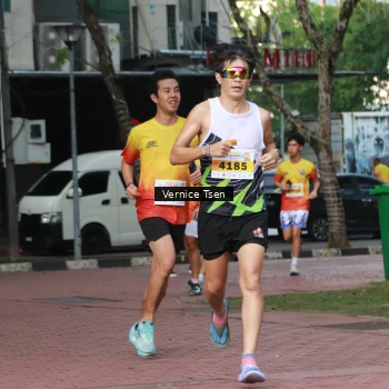 Runner Photo 2650137