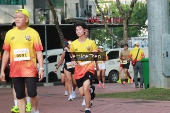 Runner Photo 2650344