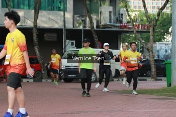 Runner Photo 2650384