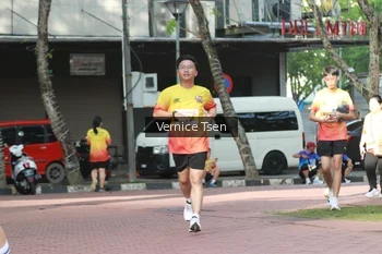 Runner Photo 2650633