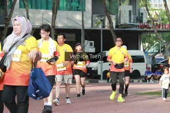 Runner Photo 2650650