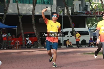Runner Photo 2650662