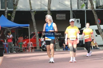 Runner Photo 2650679