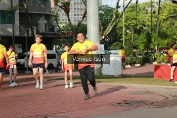 Runner Photo 2650690