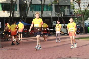 Runner Photo 2650693