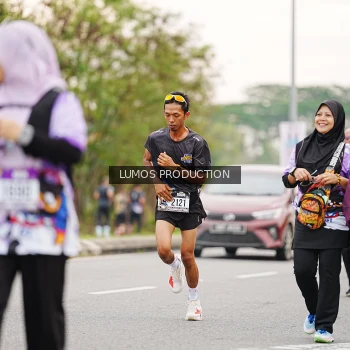 Runner Photo 2671648