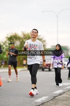 Runner Photo 2671716