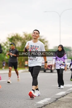 Runner Photo 2671717