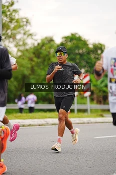Runner Photo 2671725