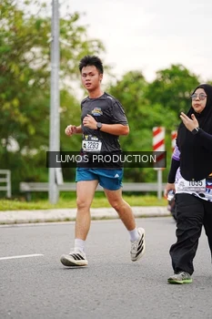 Runner Photo 2671757