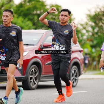 Runner Photo 2672800