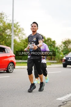 Runner Photo 2672912