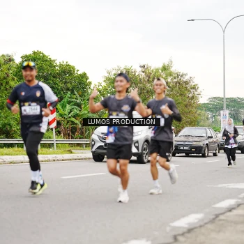 Runner Photo 2672975