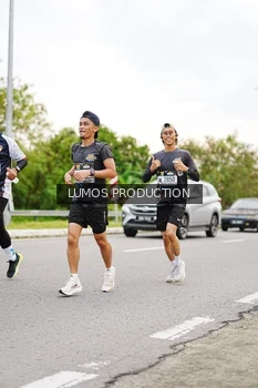 Runner Photo 2672989