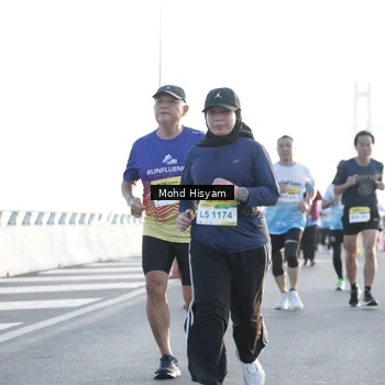 Runner Photo 2674665