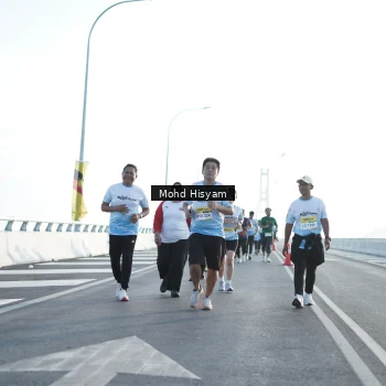 Runner Photo 2675100