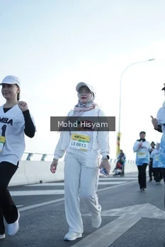 Runner Photo 2675999