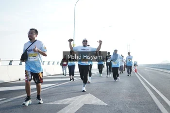 Runner Photo 2676275