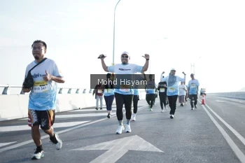 Runner Photo 2676277