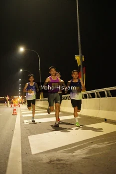 Runner Photo 2678069