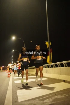 Runner Photo 2678124