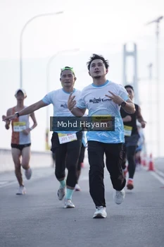 Runner Photo 2681546